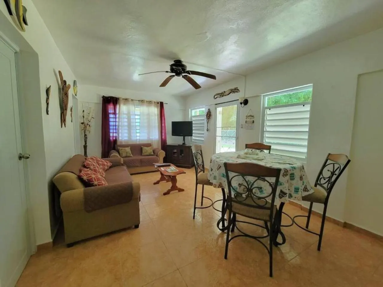 Unit Facing Steps Beach And With Close Beach Access 린콘 아파트